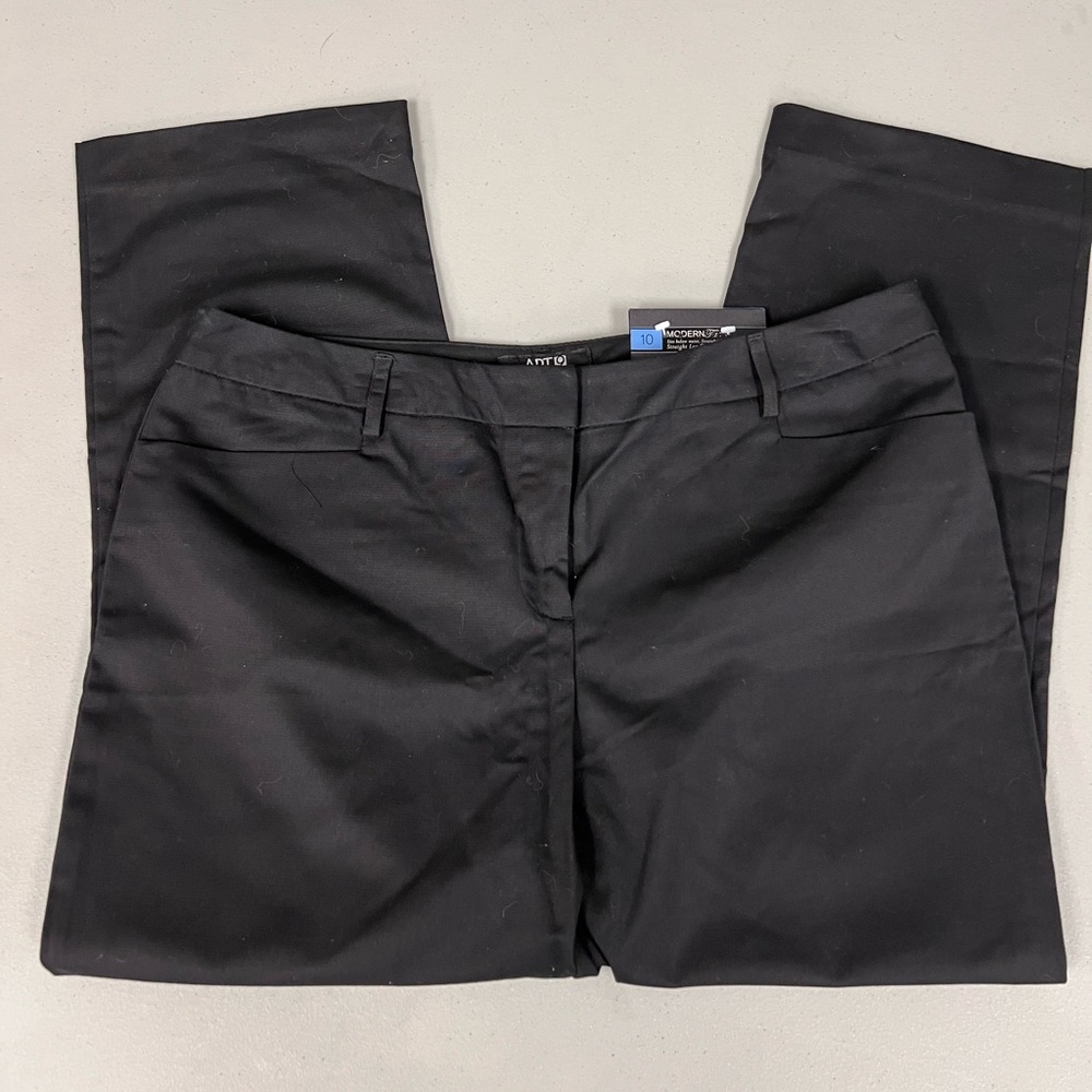 Apt. 9 Black Capris NWT